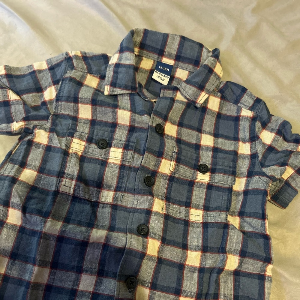 Old Navy plaid button up baby boy 12-18 months